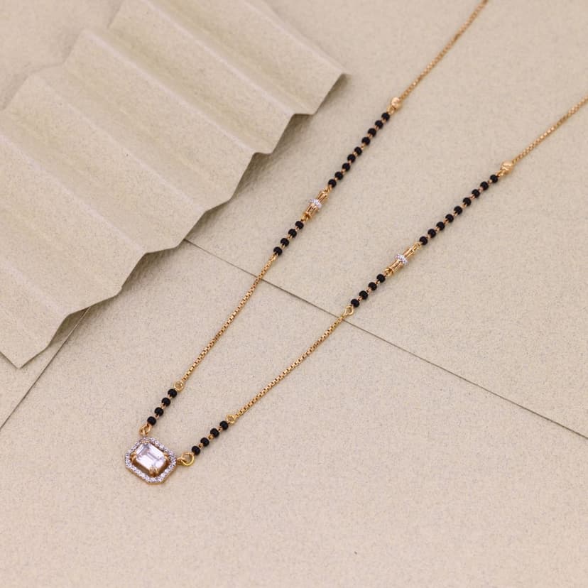 Verique Halo Station Mangalsutra 18KT