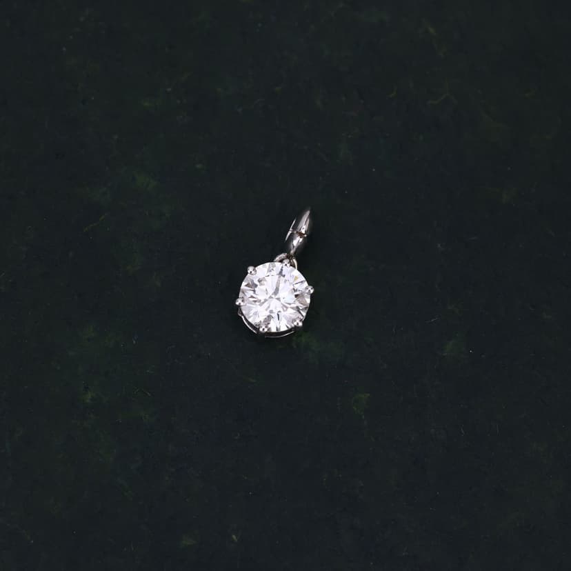 Liorique Lab Diamond Pendant 14KT