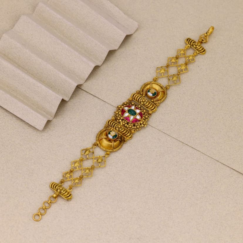 Haritratna Antique Bracelet 22KT