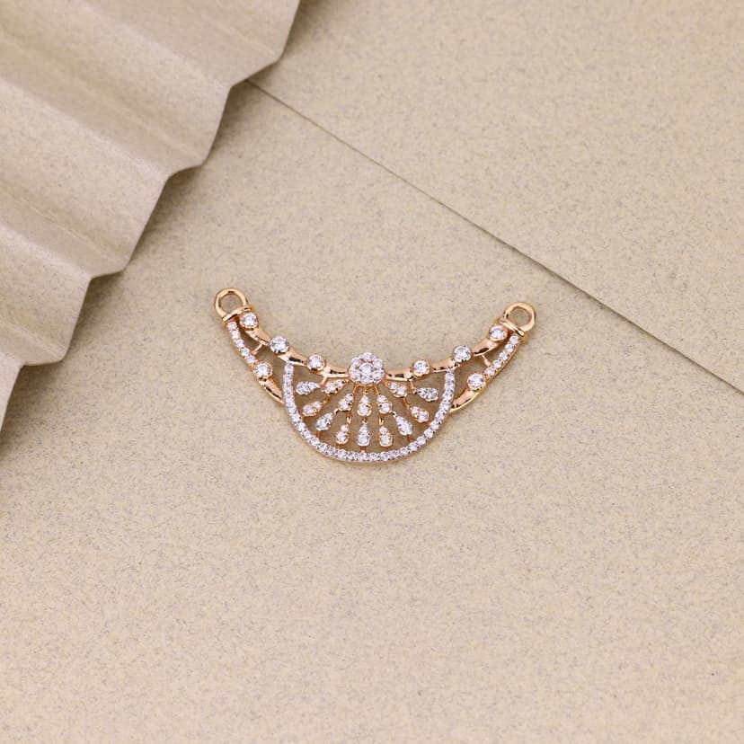 Veylina Cluster Crescent Pendant 18KT