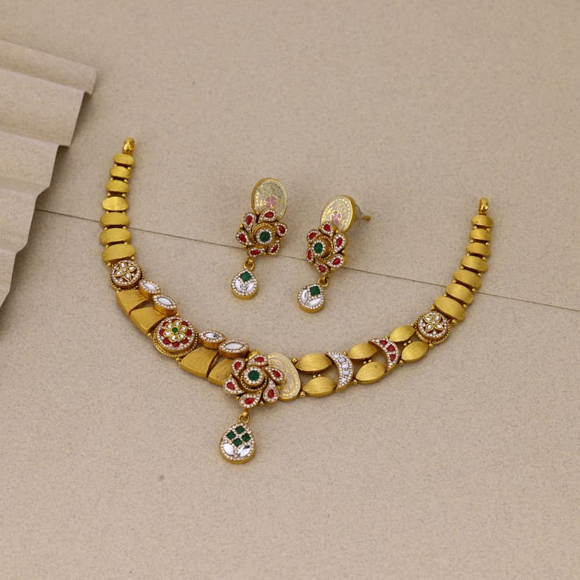 Varnika Rasamala Antique Necklace 22KT