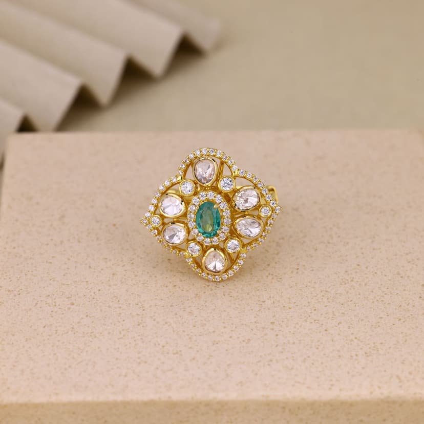 Emeraldora Victorian Ring 18KT
