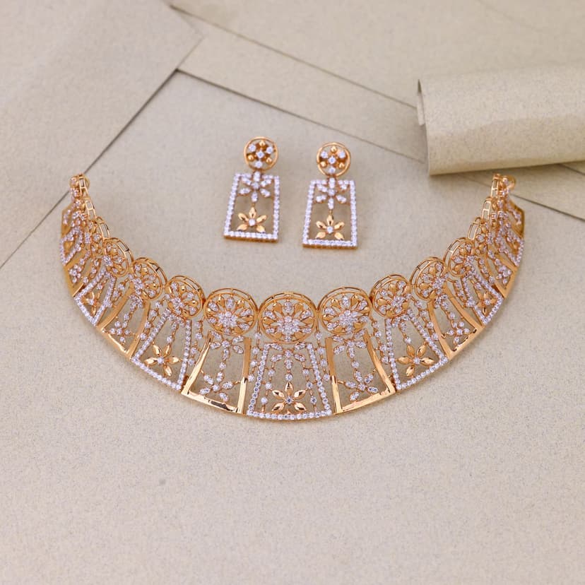 Éloriane Necklace 18KT