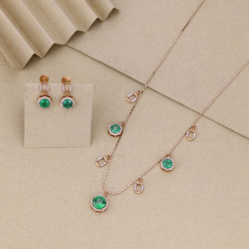 Elvarune Verde Halo Chain Set 18KT