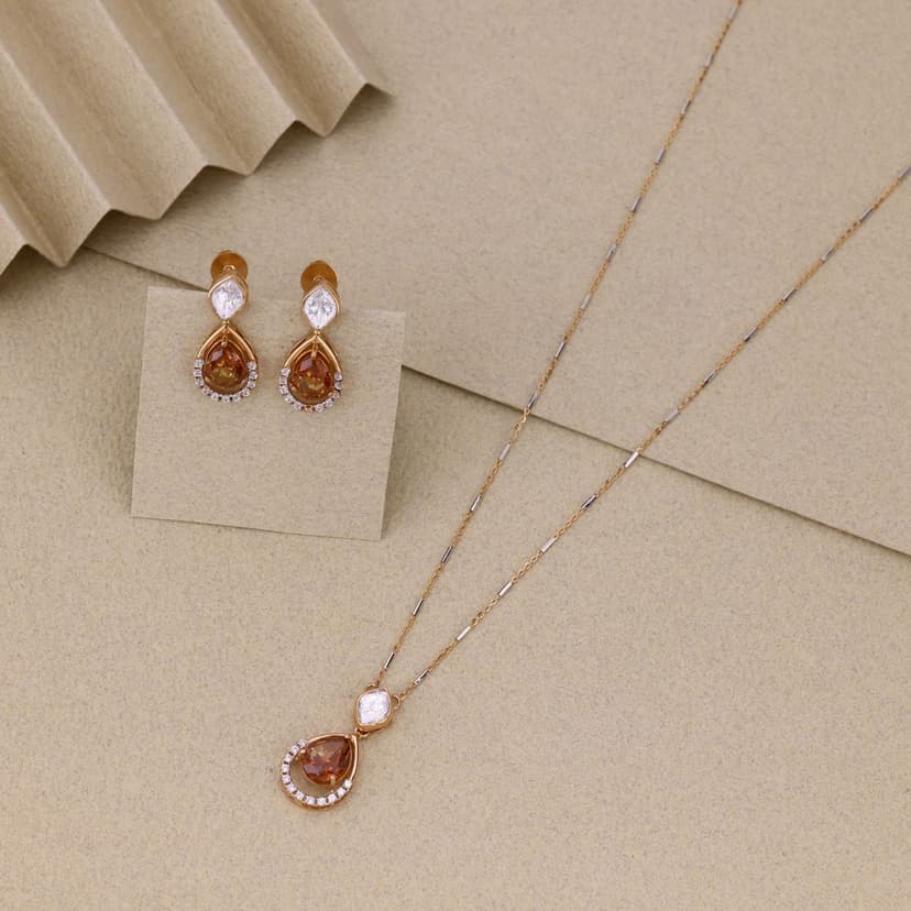 Kavessia Crest Chain Set 18KT
