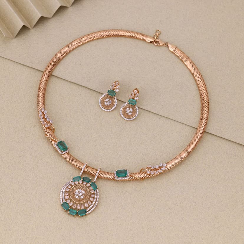 Mirellora Verde Lattice Necklace Set 18KT