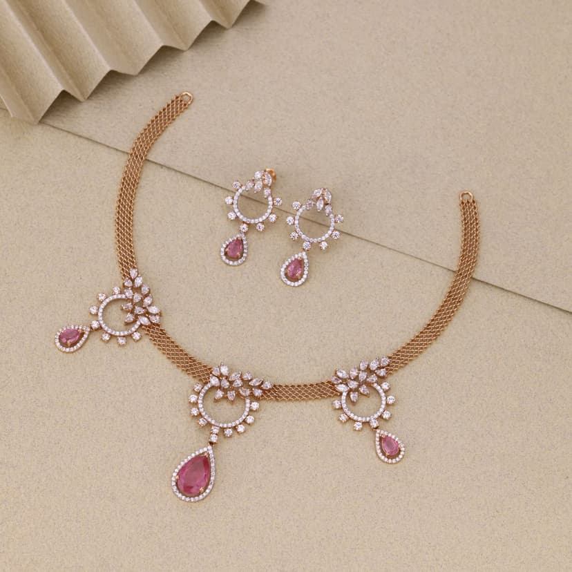 Zevellora Rosé Bloom Necklace 18KT