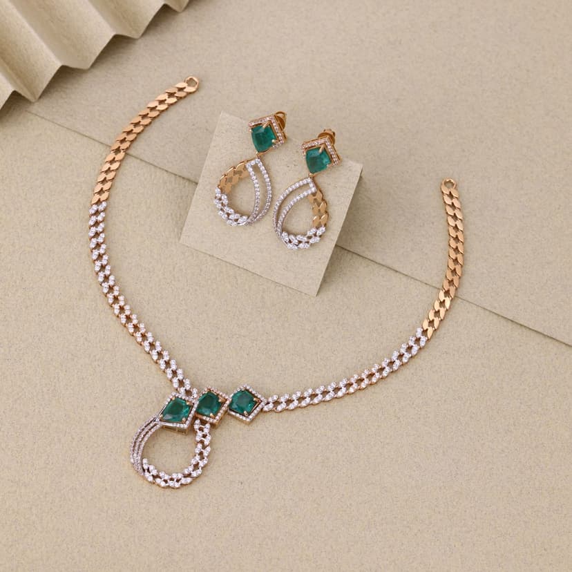Norevane Loop Linkflow Necklace 18Kt