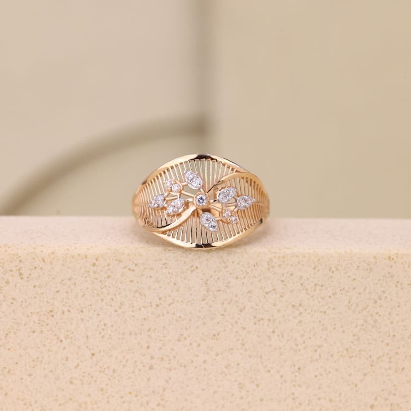 Marellora Floral Veil Ring 18KT