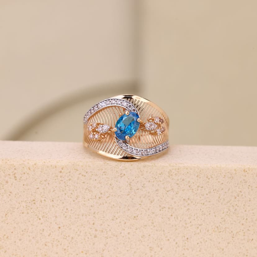 Elyvarra Blue Petal Ring 18KT