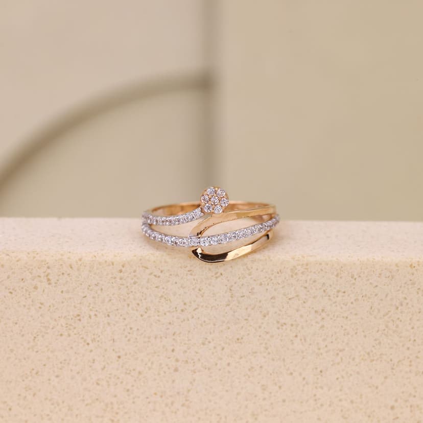 Nyzavelle Floral Sweep Ring 18KT
