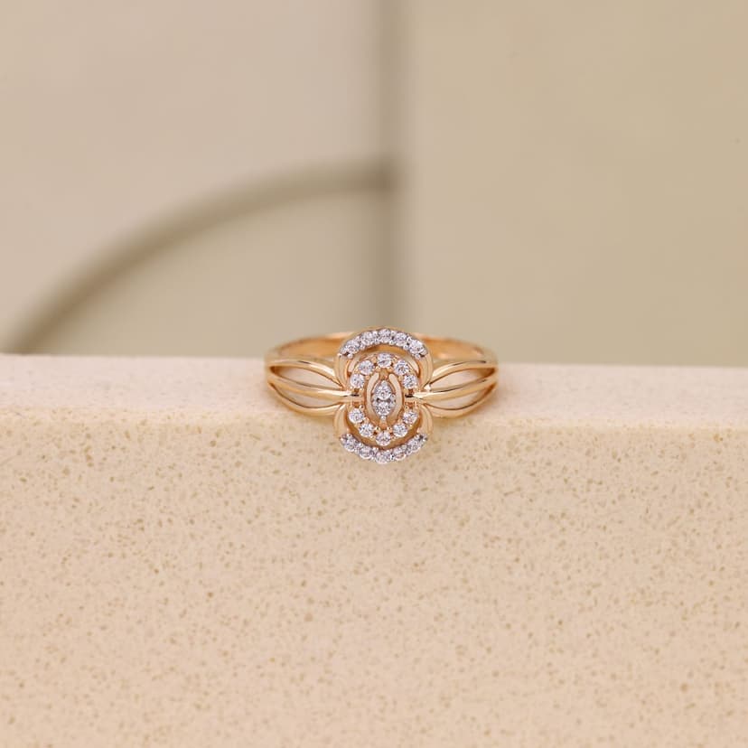Soravielle Oval Petal Ring 18KT
