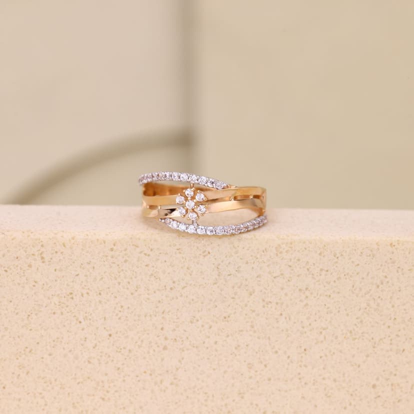 Elarzelle Floral Curve Ring 18KT