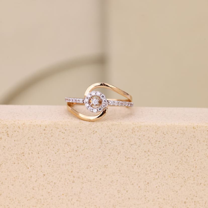 Zelvarra Floral Halo Ring 18KT