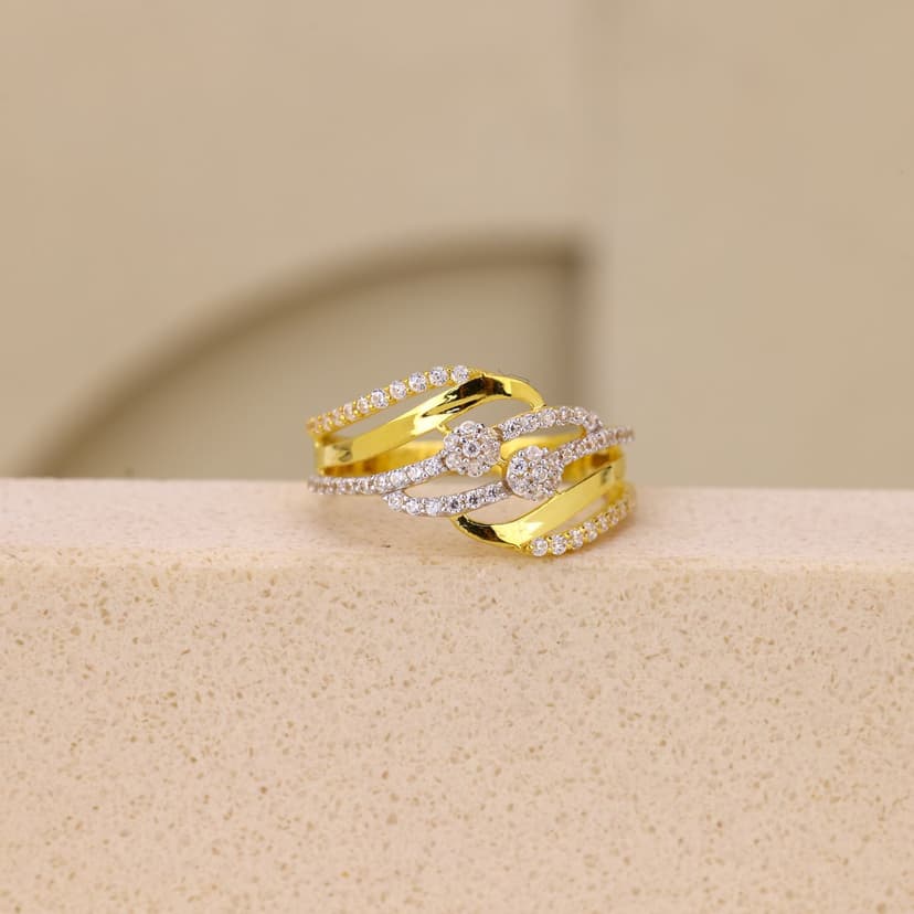 Elarzora Bloom Arc Ring 22KT