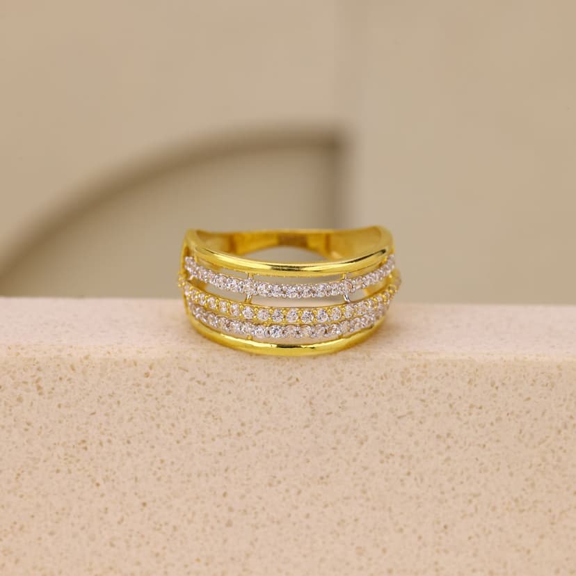 Veyzora Parallel Crest Ring 22KT