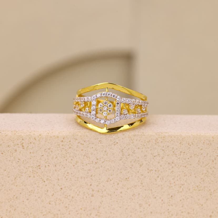 Cirelisse Bloomframe Ring 22KT