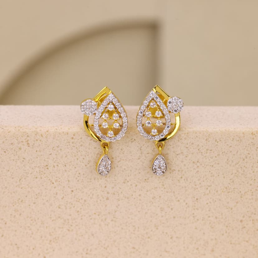 Zynovia Pearlace Earrings 22KT