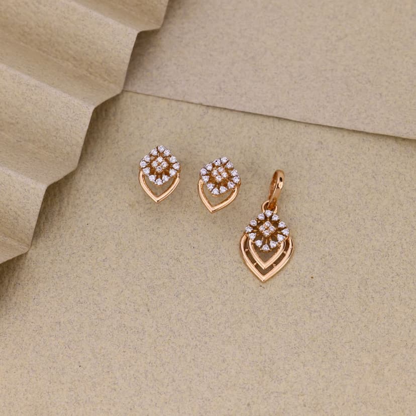 Zelvayne Pendant Set 18KT