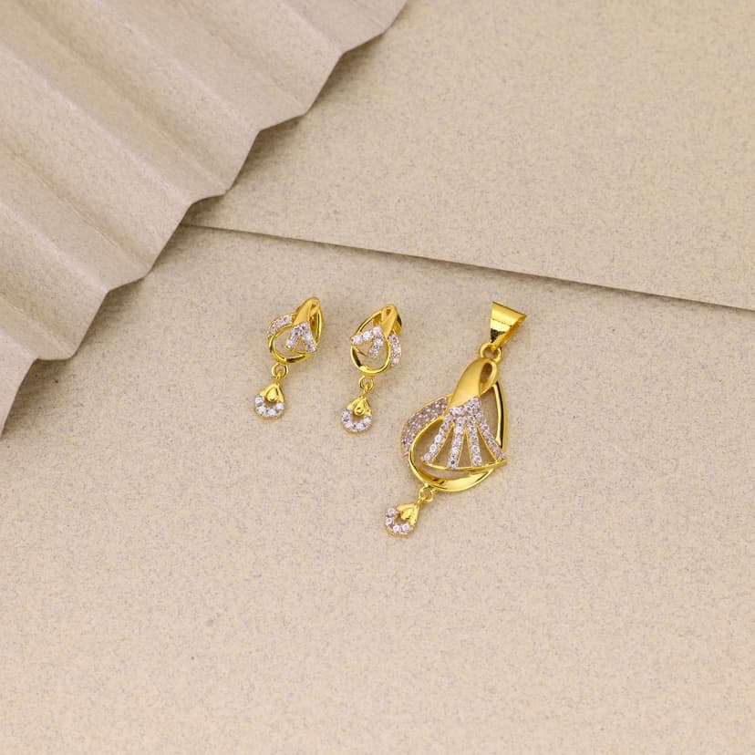 Évorisse Cascade Pendant Set 18KT