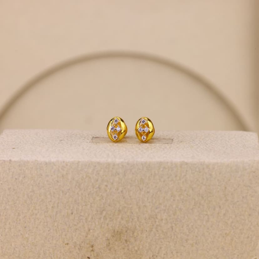 Luméflora Stud Earrings 22KT