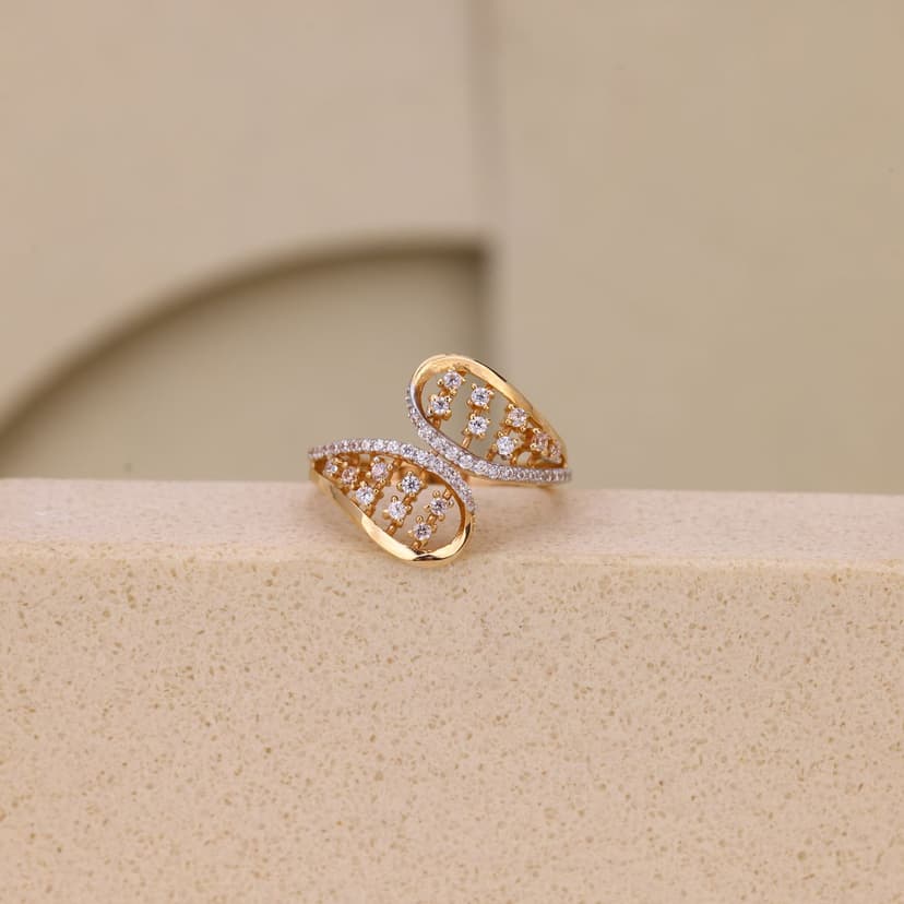 Veloréa Bypass Ring 18KT