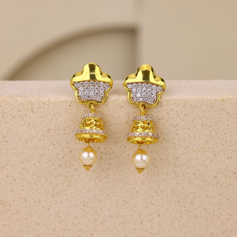 Yavelle Drop Earrings 18KT