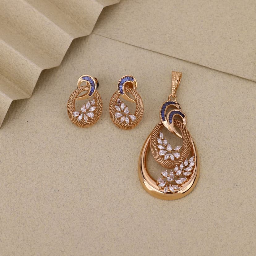 Elyssara Bloomcrest Pendant Set 18KT