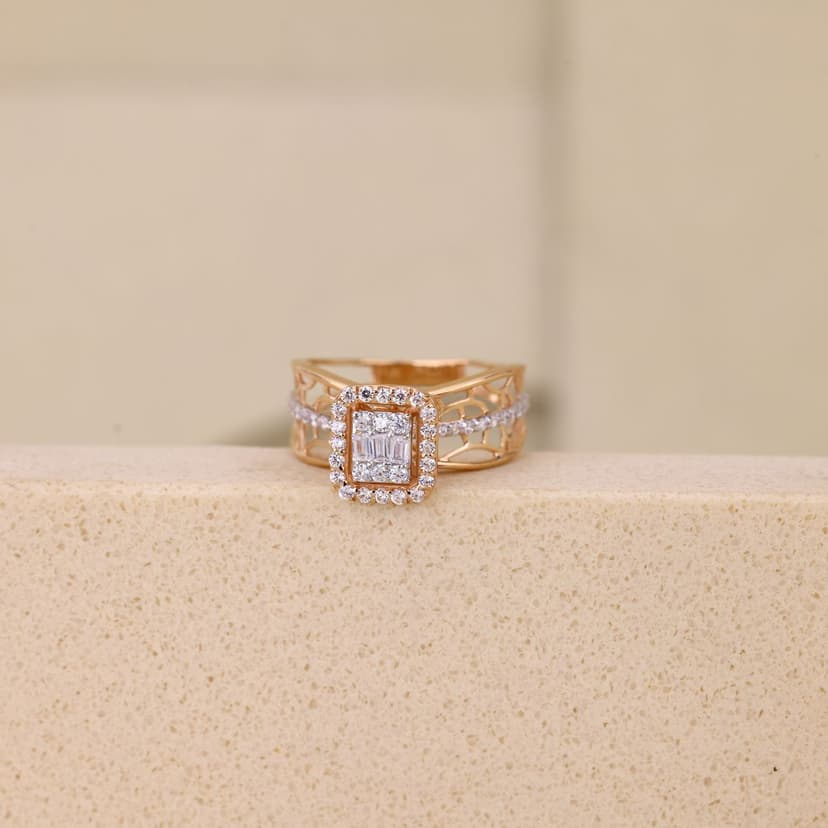 Sorevyn Crest Ring 18KT
