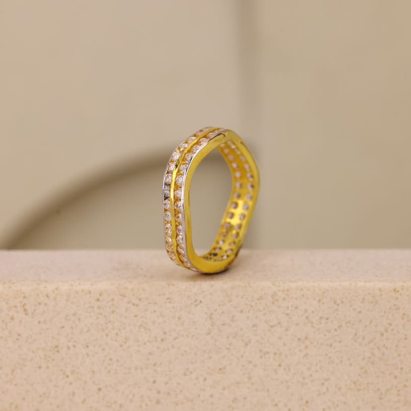 Meravyn Ripple Ring 22KT