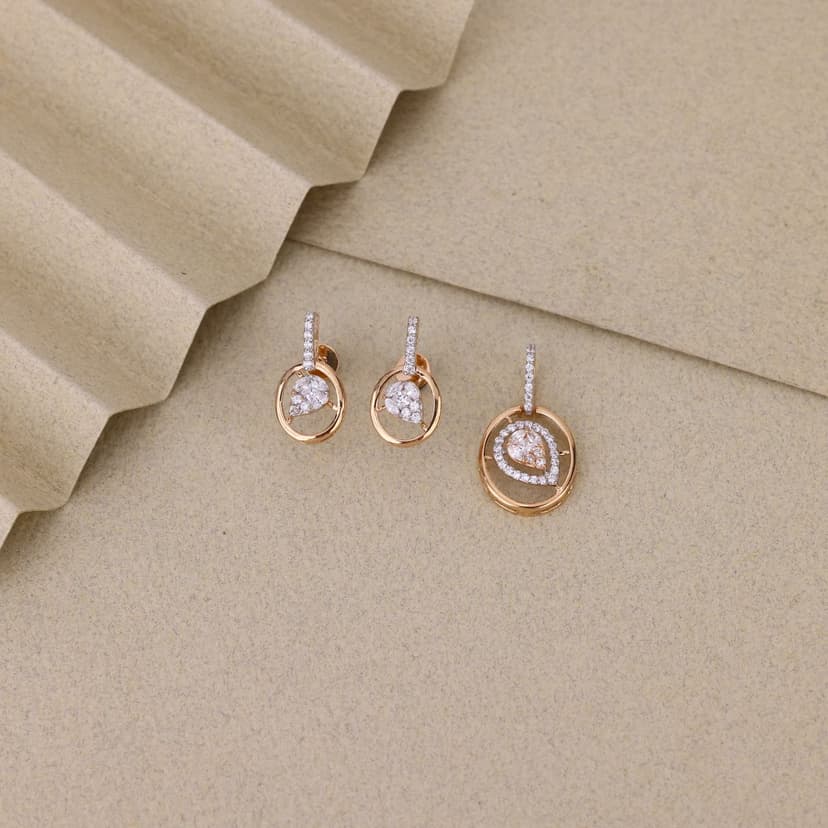 Elarosa Pearlume Pendant Set 18KT