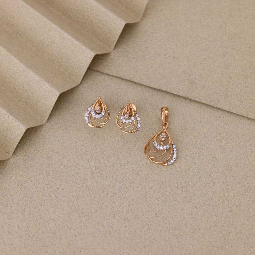 Calindra Tearwave Pendant Set 18KT