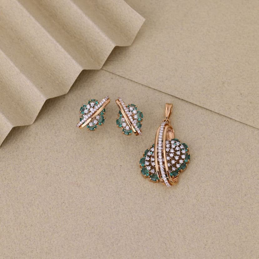Dorelline Fernarc Pendant Set 18KT
