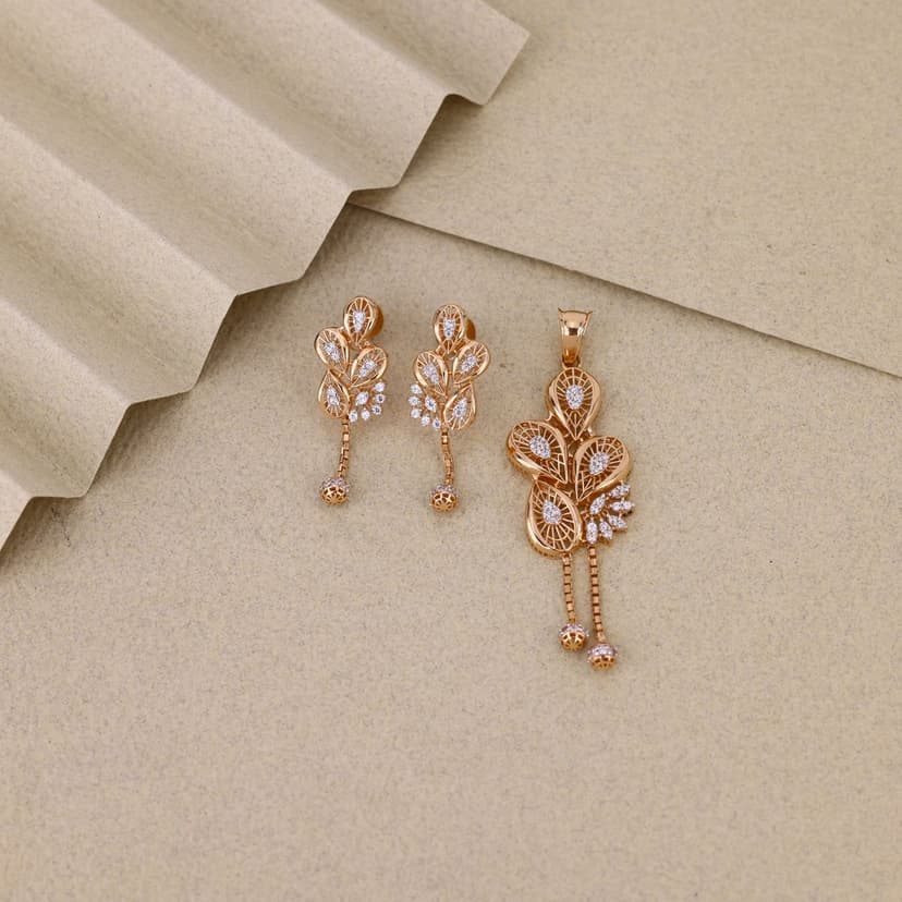 Avendria Fernelle Pendant Set 18KT