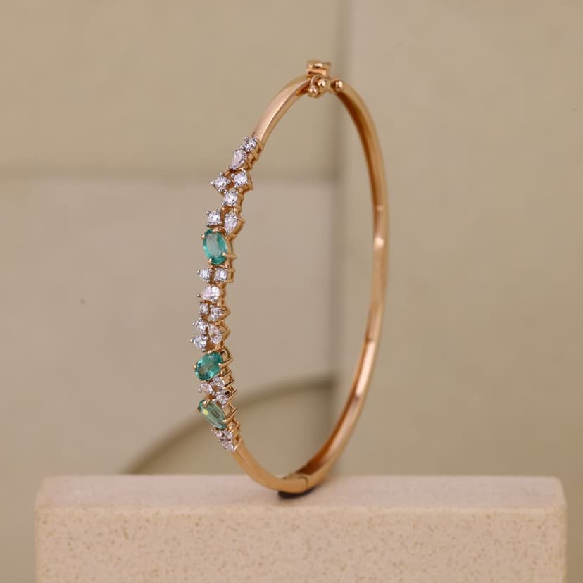 Amarovia Gemvine Kada 18KT