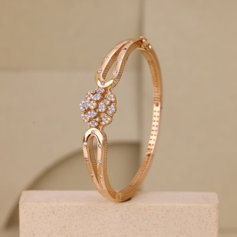 Calorissa Petalcrest Kada 18KT