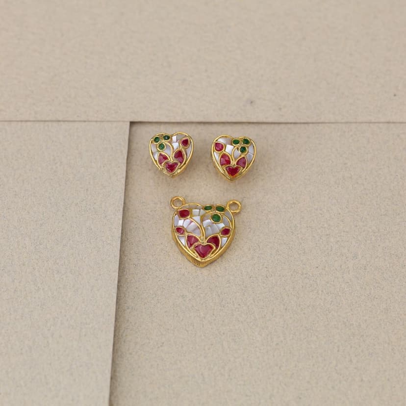 Hridayesha Antique MS Pendent Set 22KT